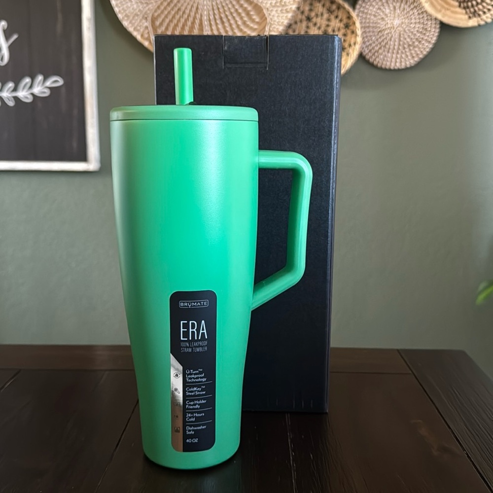 BruMate 40oz Era in Electric Green an Anthropologie exclusive! New!